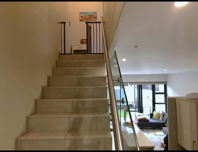 2 BEDROOM PROPERTY TO RENT IN MENLO PARK